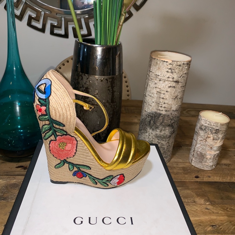 Gucci Embroidered Metallic Gold Espadrille Wedges - Picture 5 of 8